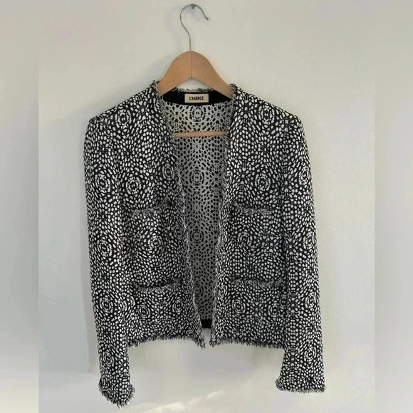 L'AGENCE Jackets & Blazers - L’AGENCE Tweed Fringe Cropped black/ white blazer Jacket Sz 8 Veronica beard